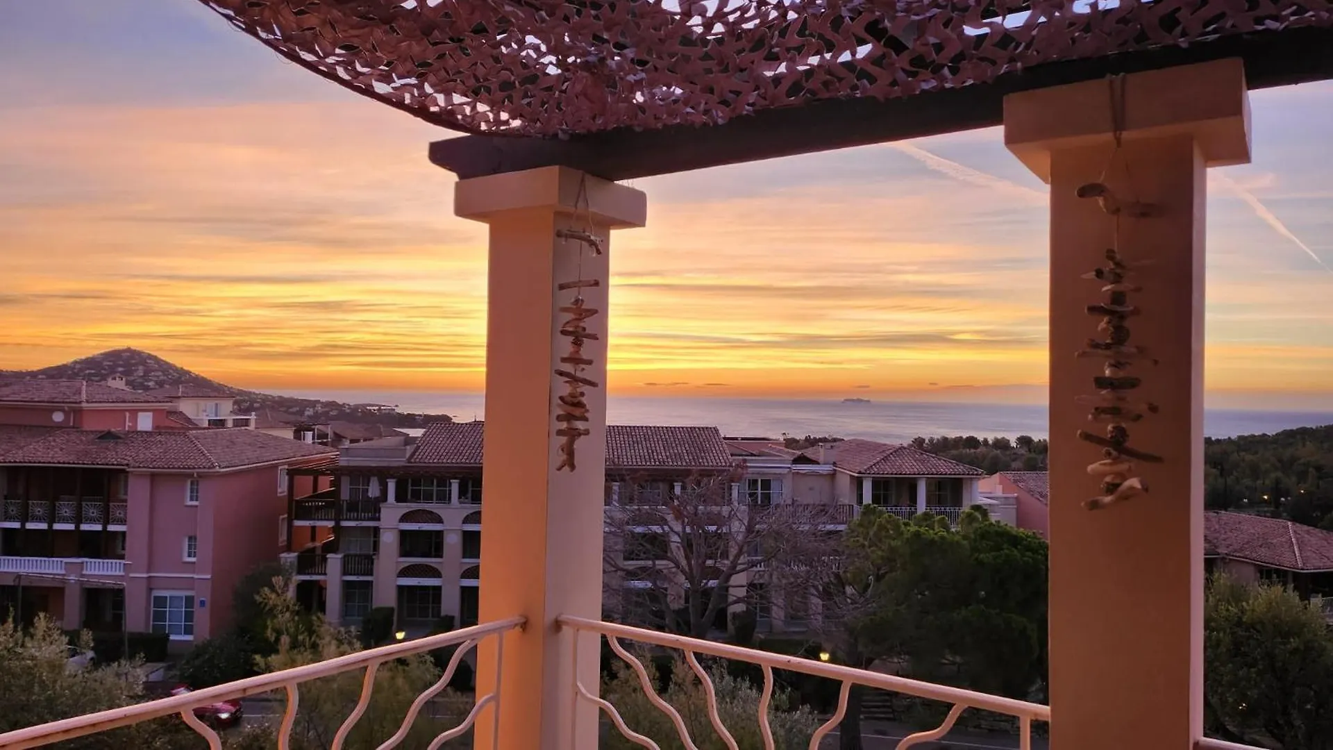 Appartement Vue exceptionnelle sur la mer et le Cap Estérel Saint-Raphaël France